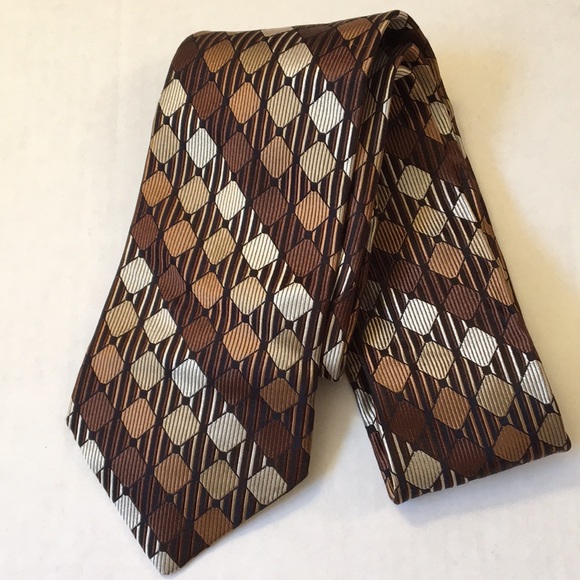 Stone house studio silk tie - Picture 8 of 8